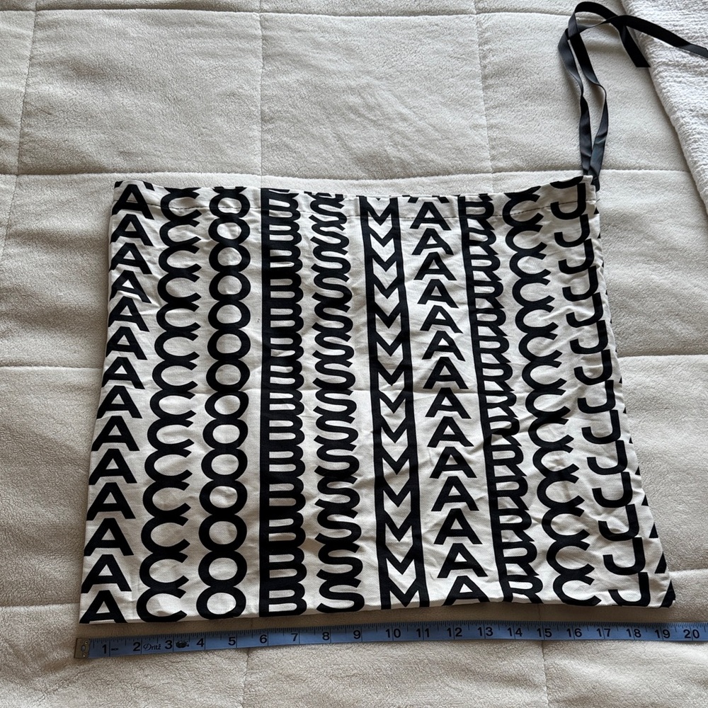 Marc Jacobs Monochrome Lettered dust bag